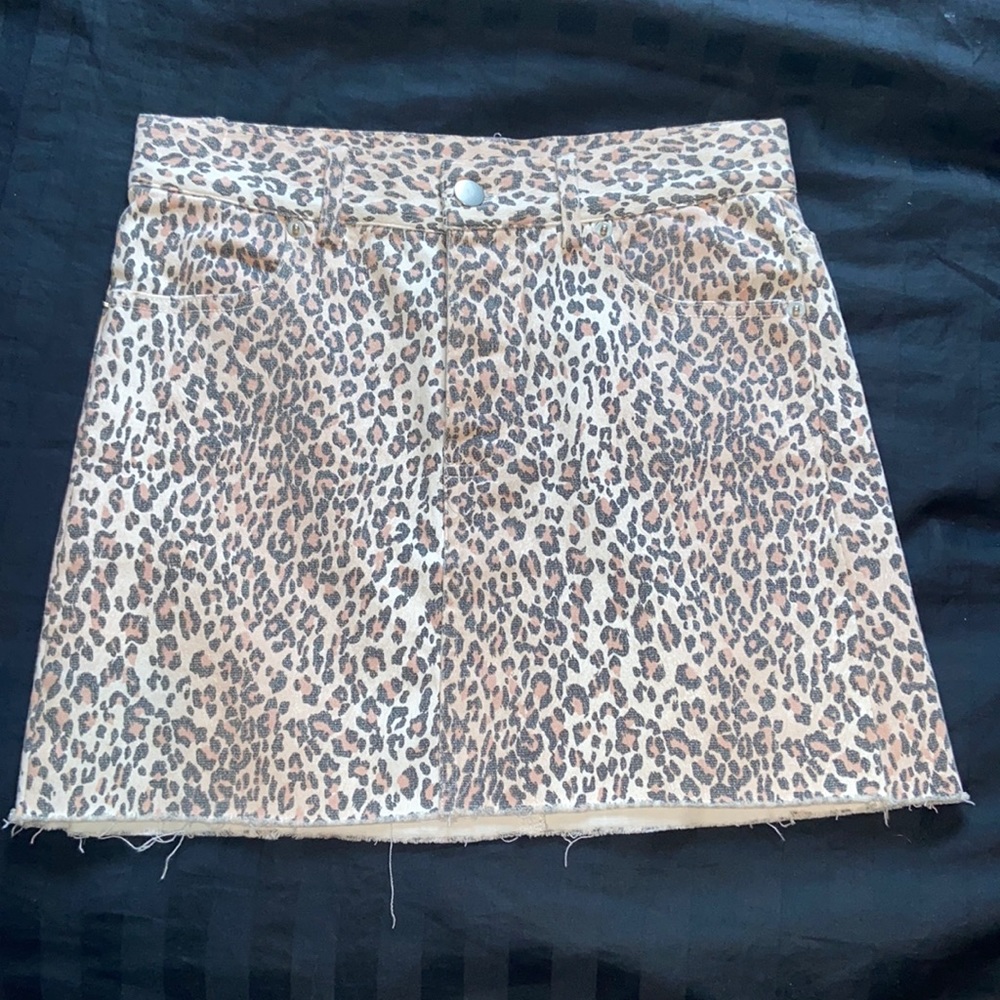 Jean pink and black cheetah print mini skirt